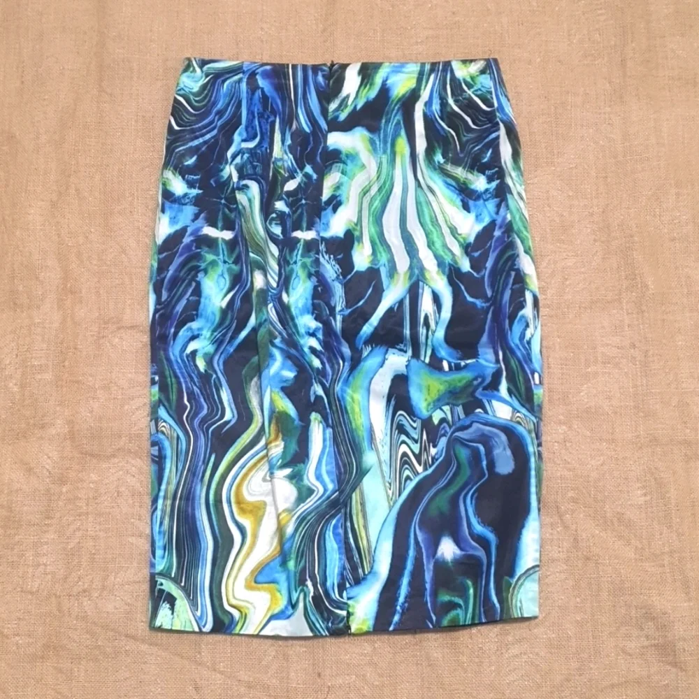 Veronika Maine Size 10 Satin Feel Blue Swirl Skirt - Picture 4 of 5